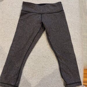 Lulu size 4 crop 
Wunder under